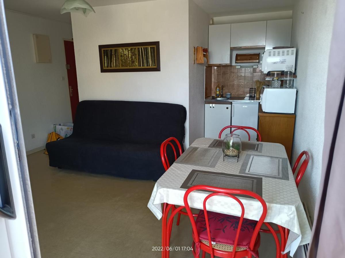 St Pierre La Mer,Appartement T2 En Residence Calme Флёри Экстерьер фото